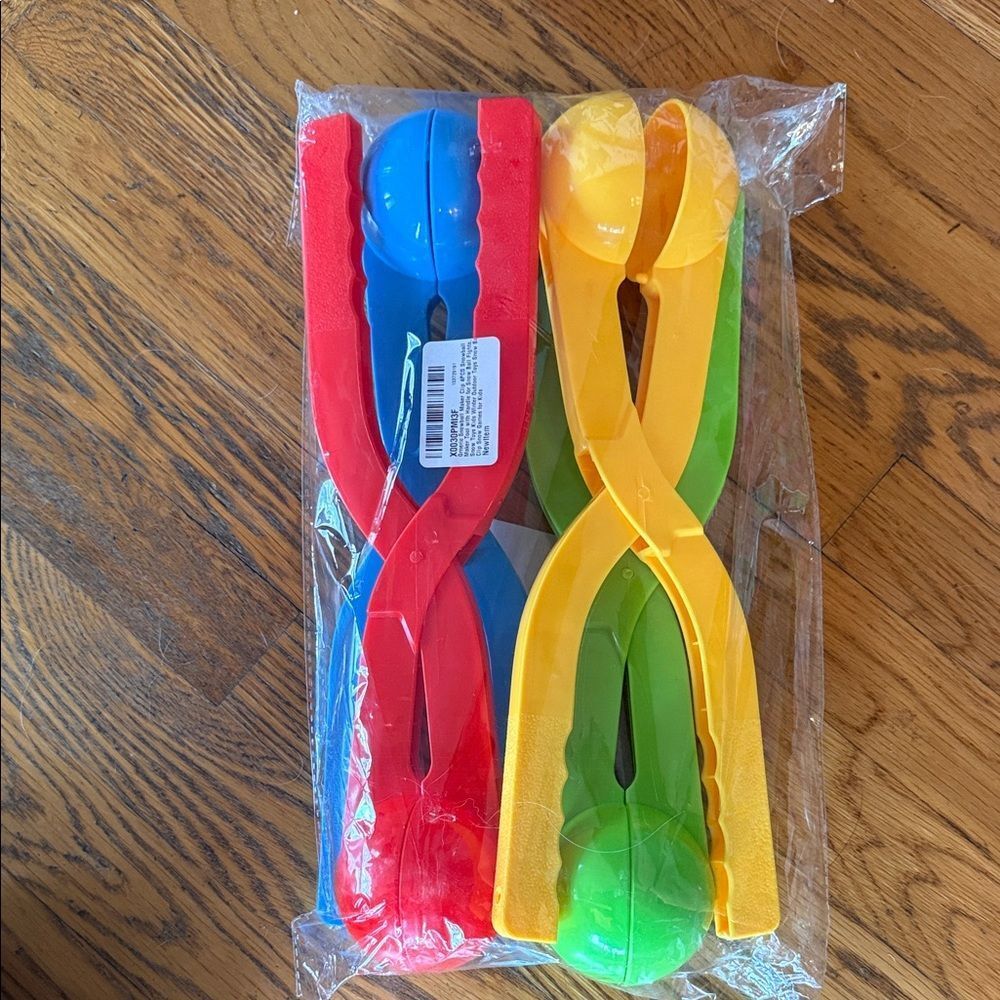 Colorful Plastic Snowball Makers!